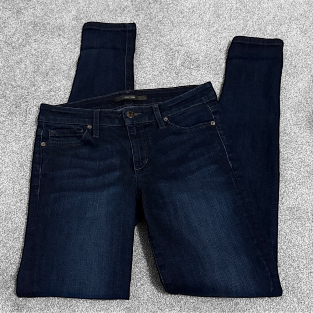Joe’s Jeans | The Skinny | Darker Rinse | Size 27